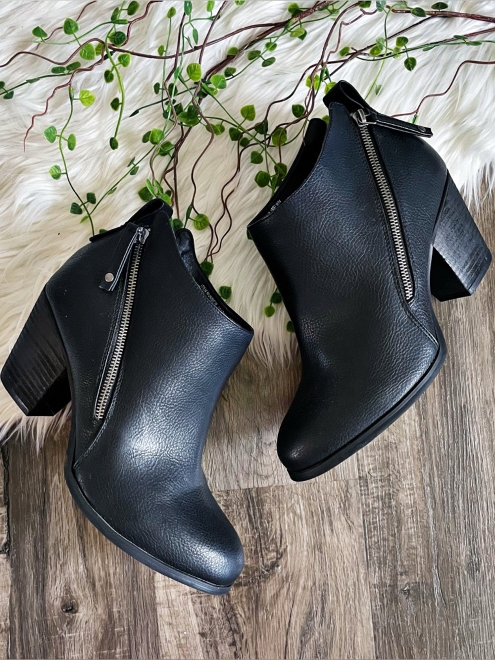 Torrid Side Zip Heel Bootie Ankle Boot Size 10.5 WW